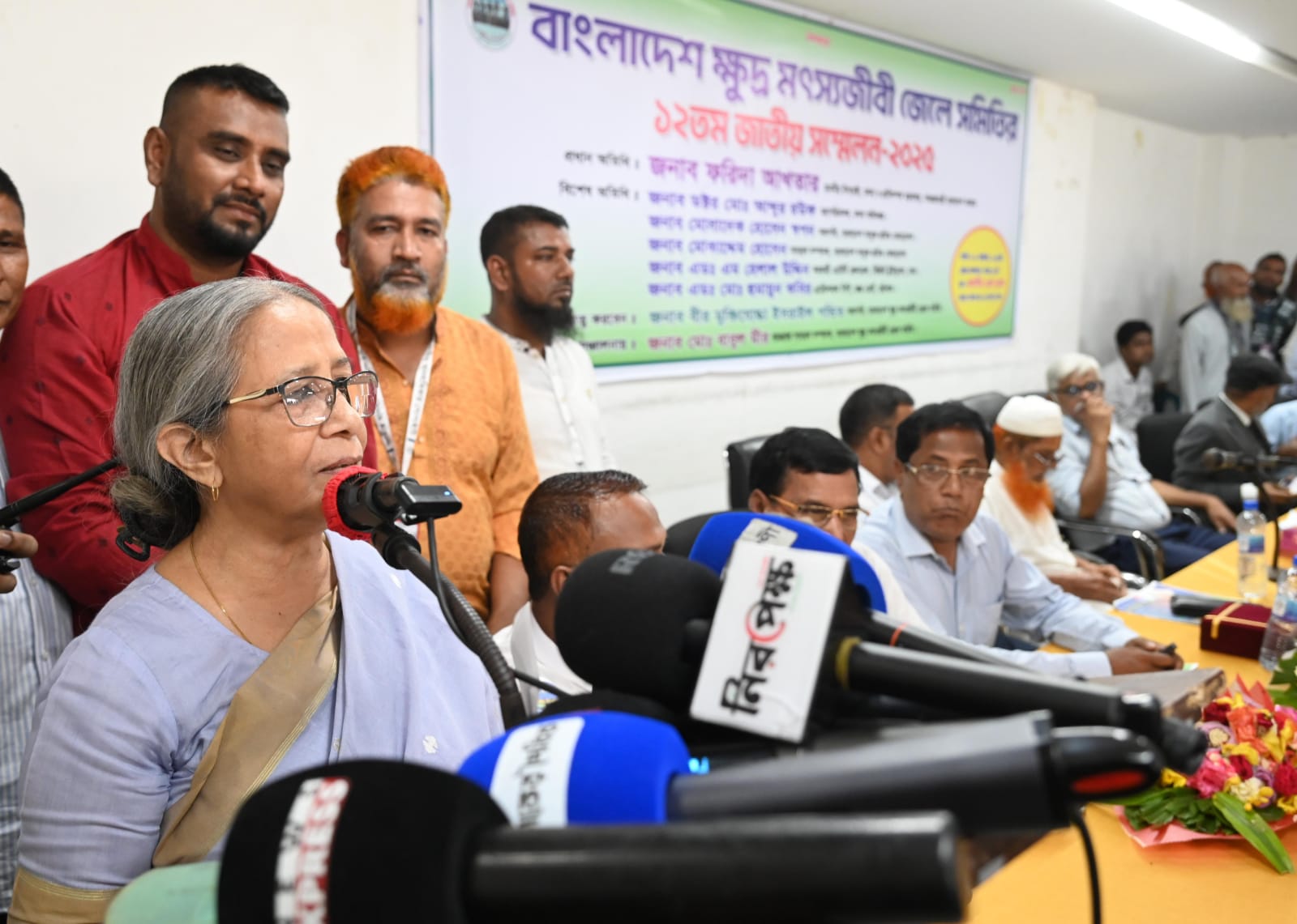 মাছ রক্ষার জন্য মা মাছ ধরা বন্ধ করতে হবে